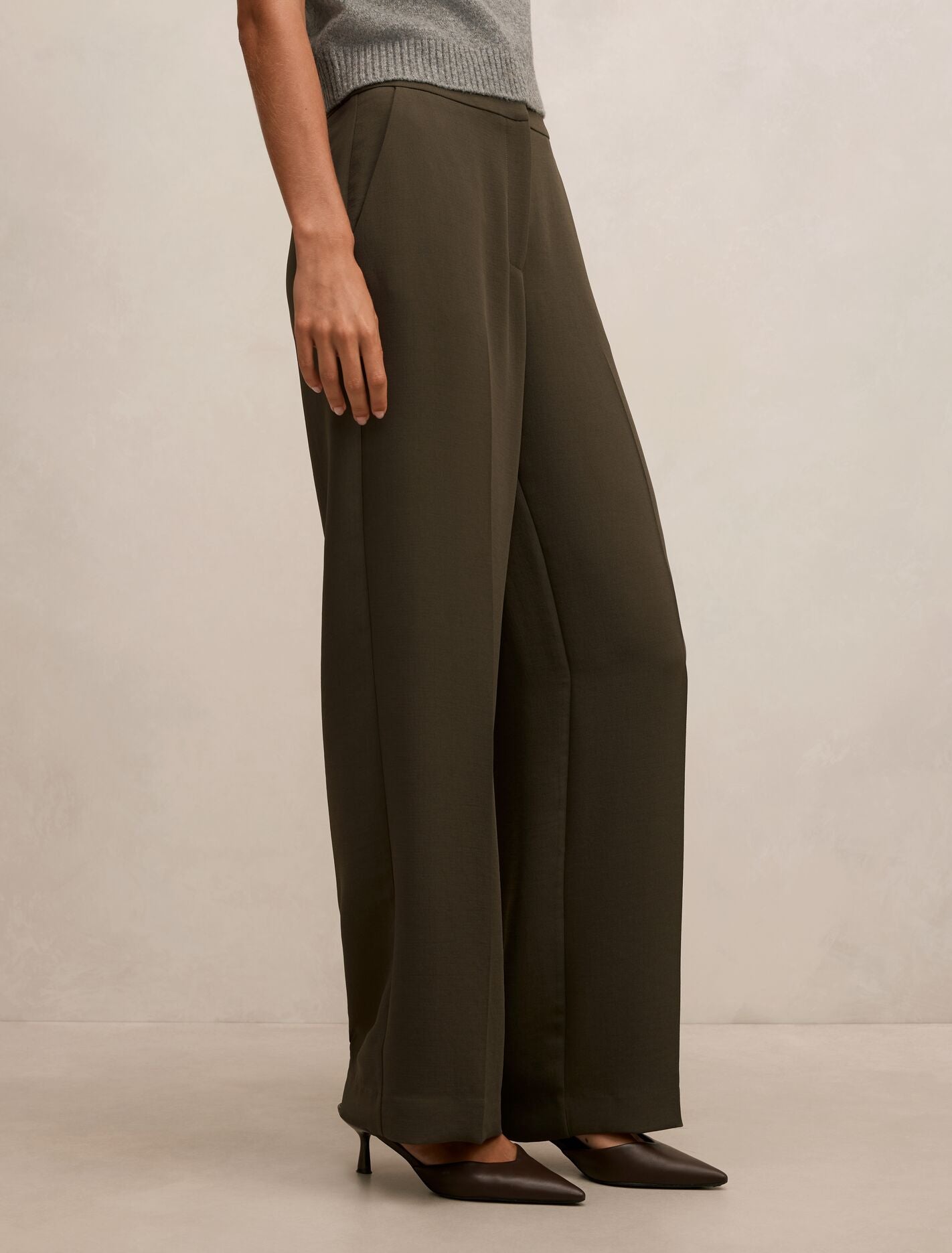 Dani Straight Leg Pants Forever New