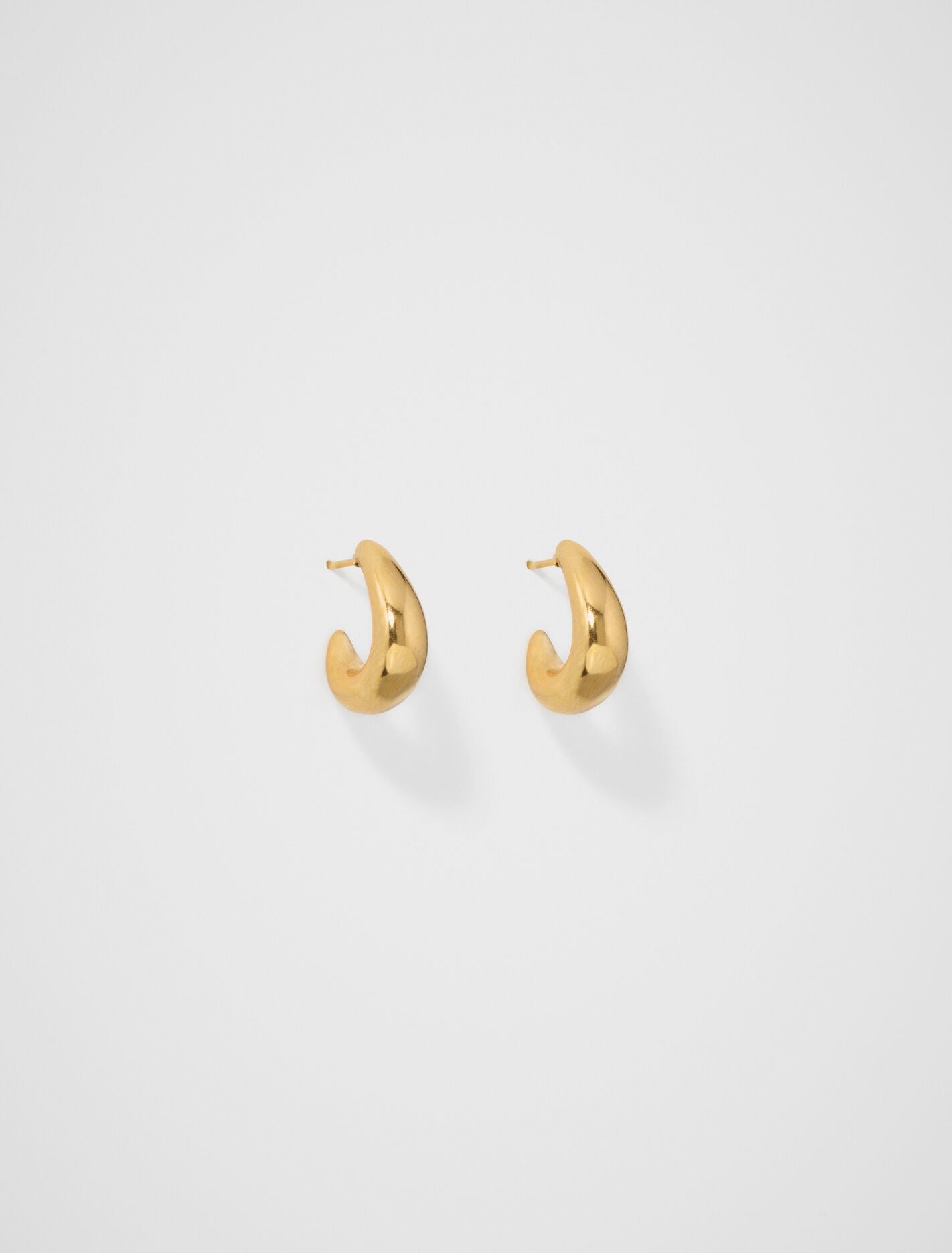 Gabbie Curve Hoop Earrings 0 Gold Plated Forever New