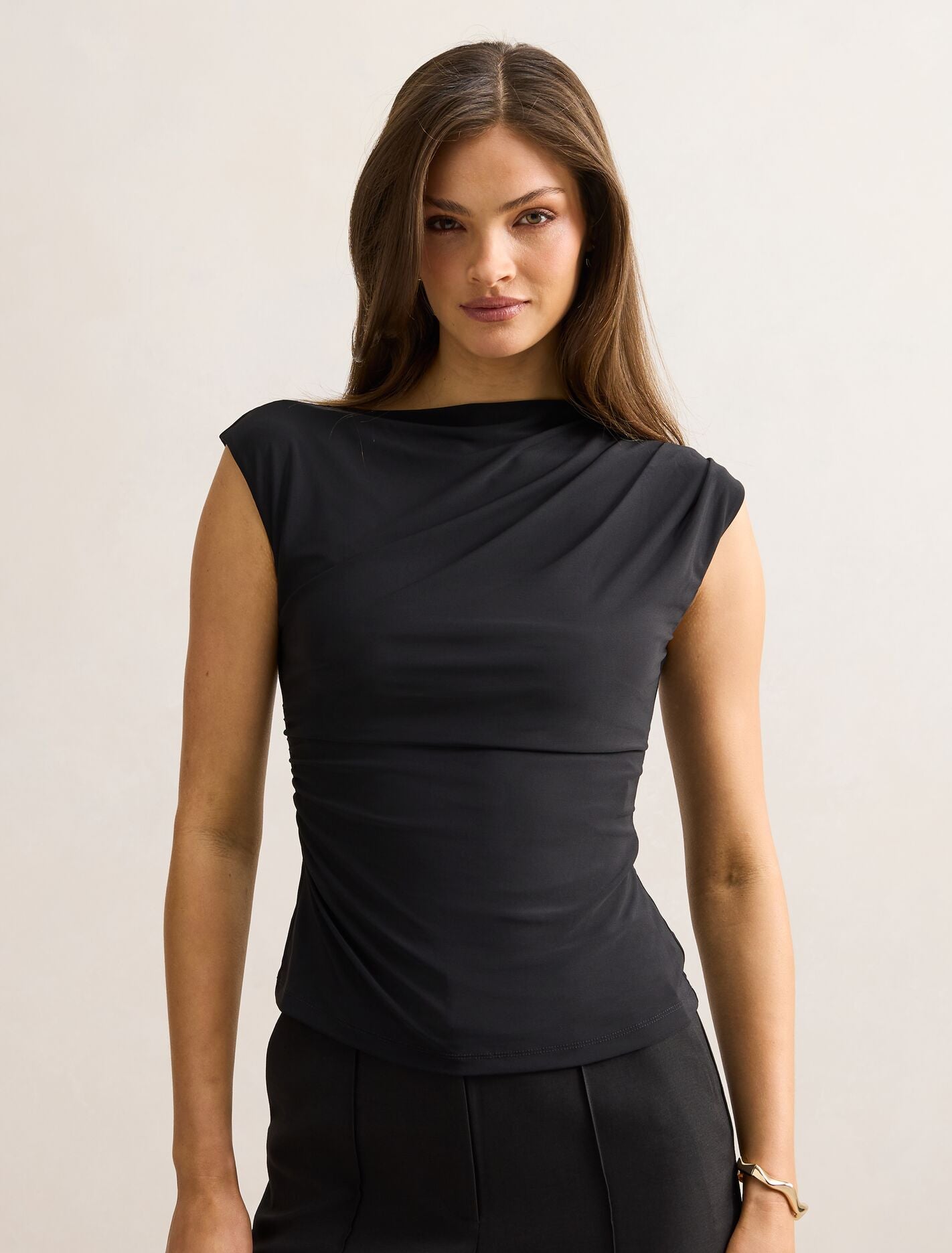 Logan Asym Shoulder Top Black | Forever New