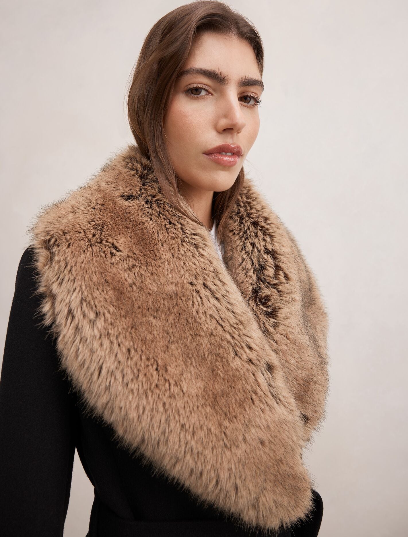 Shelby Faux Fur Collar Coat Black/Camel | Forever New