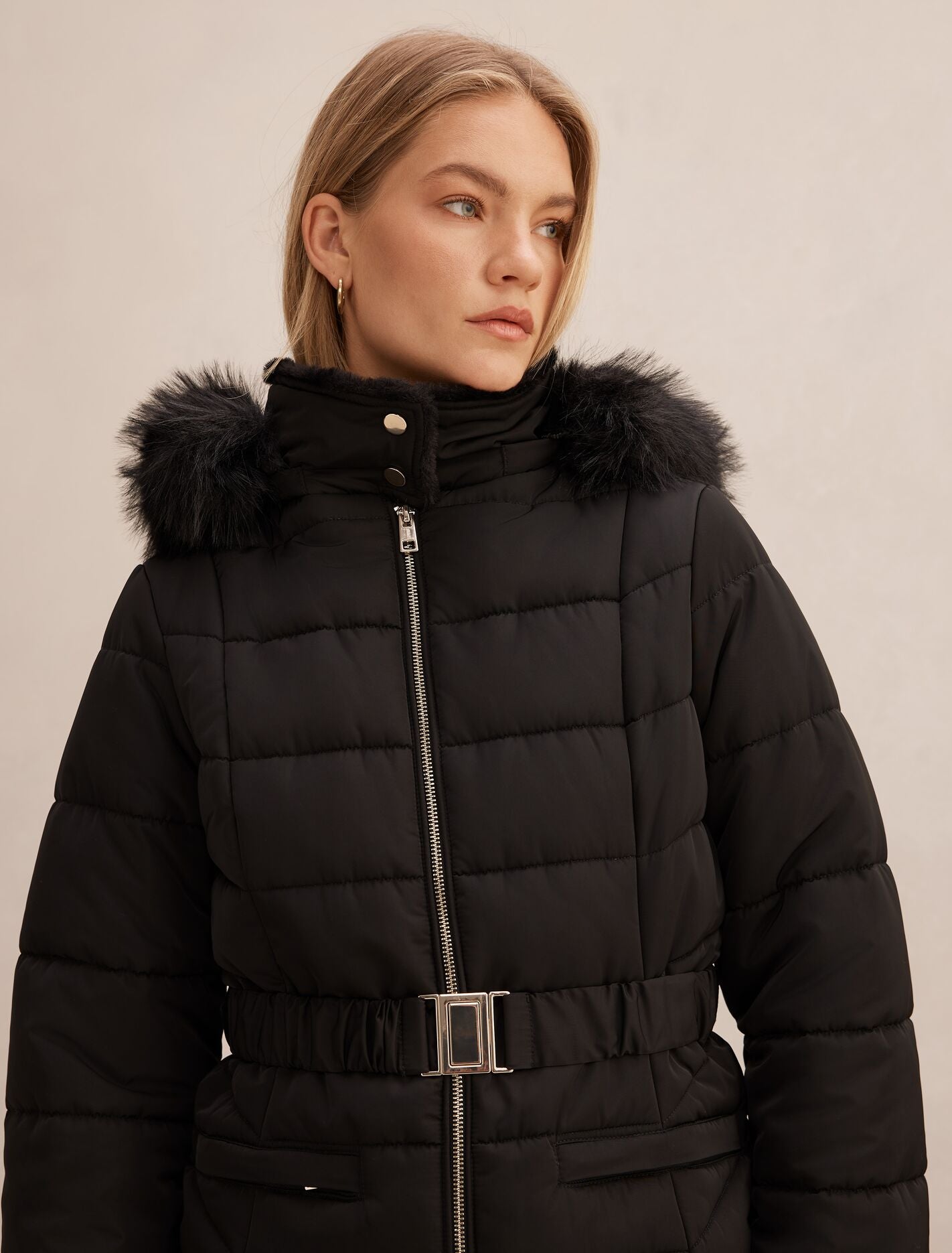 Macey Short Puffer Jacket Forever New