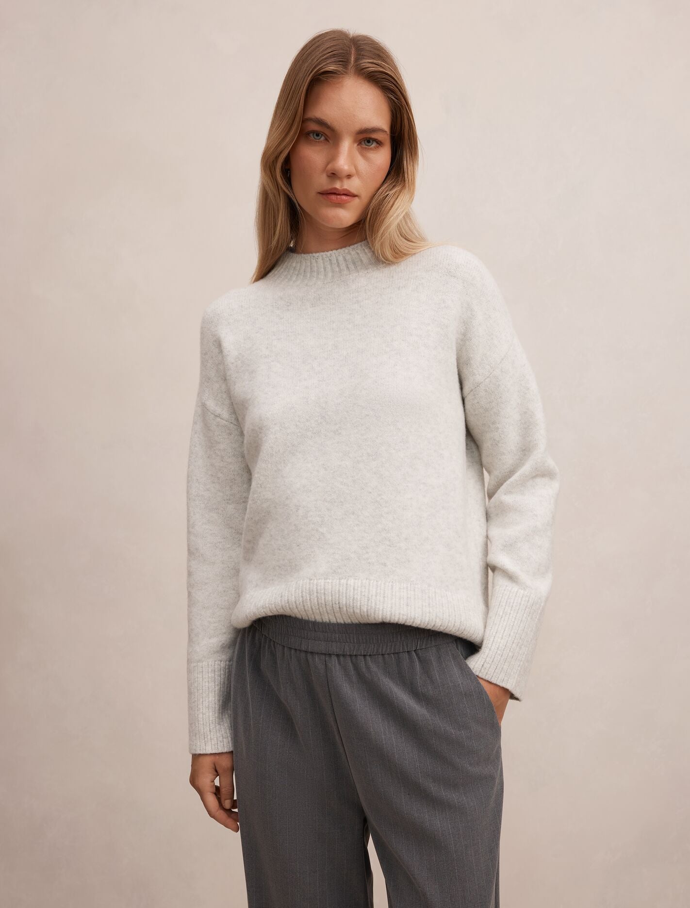 Kerrie Relaxed Sweater Soft Grey | Forever New