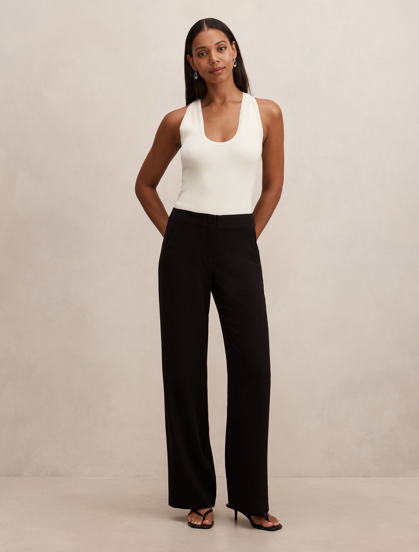 Lizzie Mid Rise Pants Black Suit | Forever New