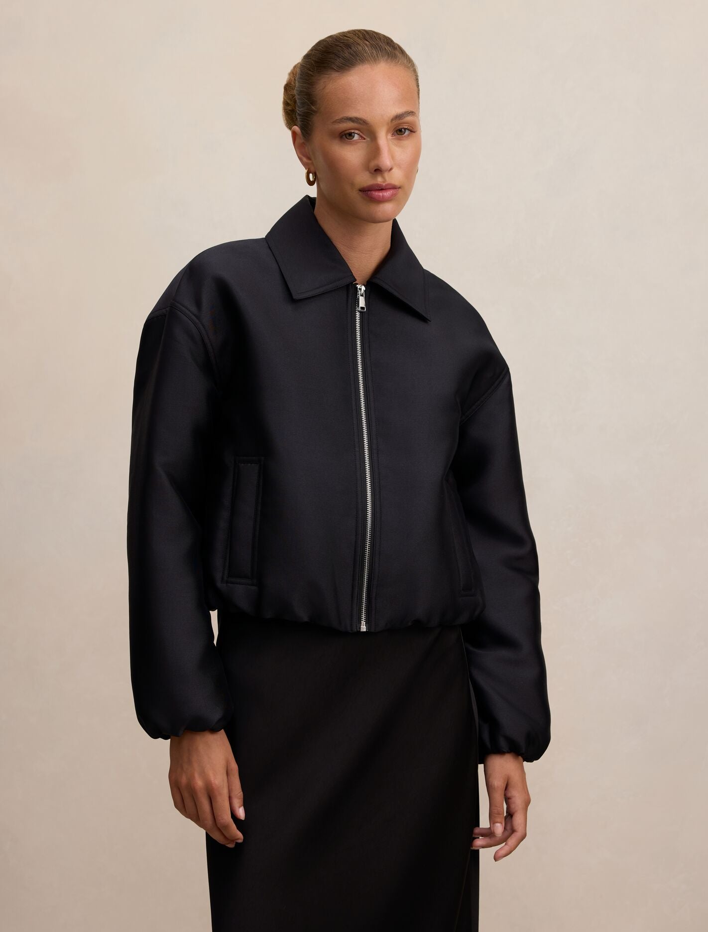 ジャケット・アウター YOKE DETACHABLE COLLAR BOMBER JACKET Everly Satin Bomber Jacket Black | Forever New