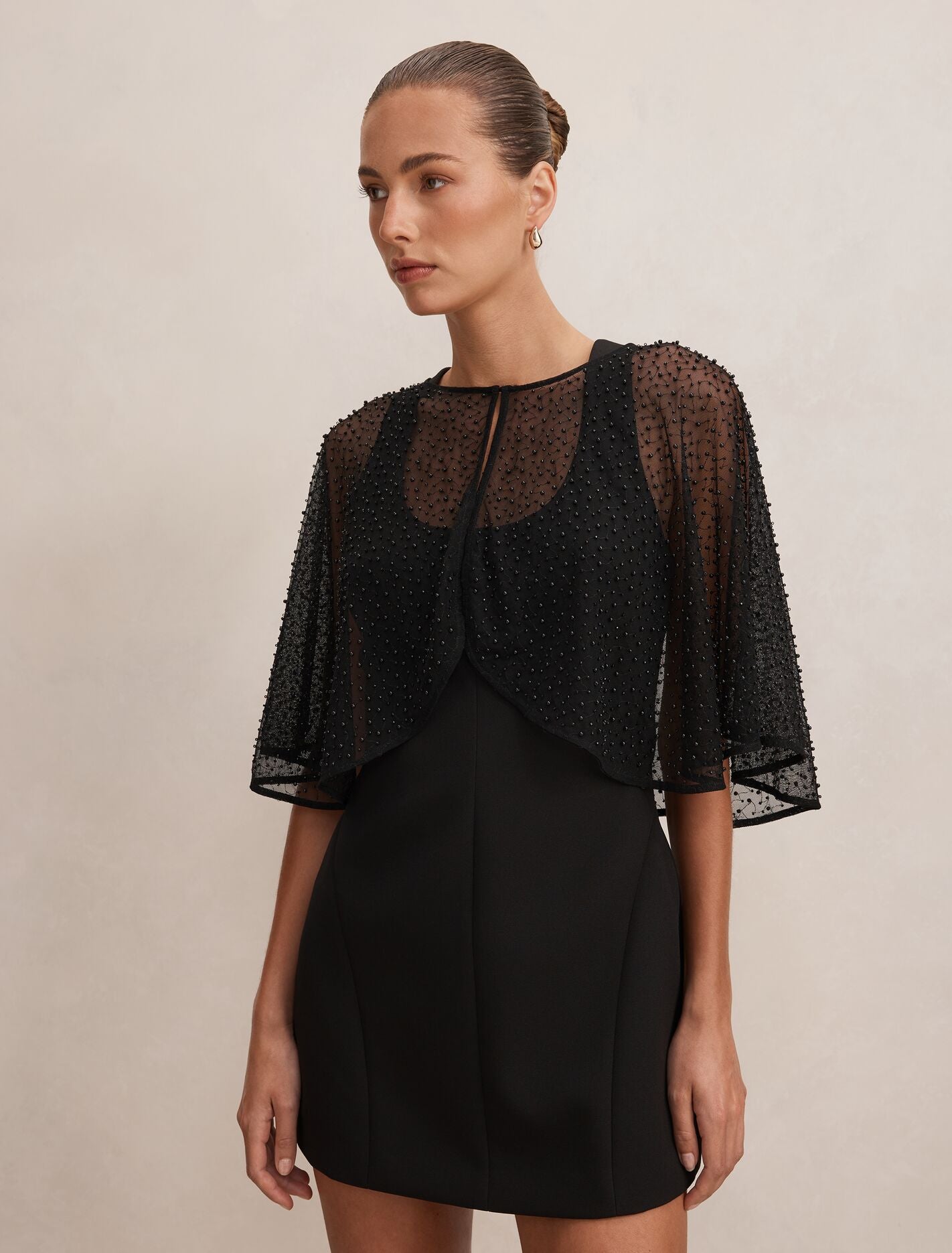 Eloise Bead Cape 0 Black Forever New