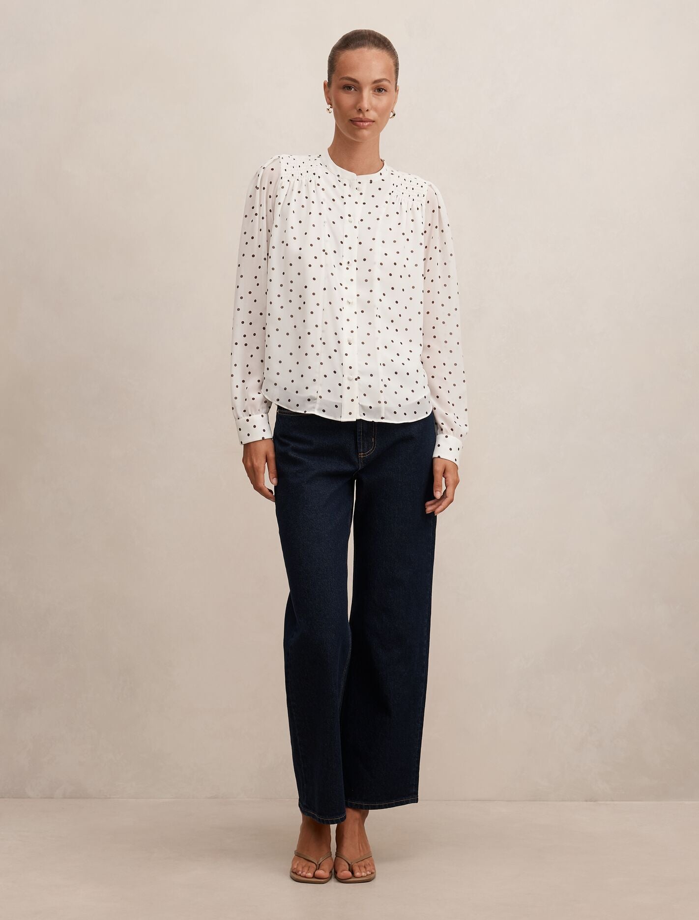 トップス SHIRRING DESIGN BLOUSE Rory Sheering Blouse Cream Bower Spot | Forever New