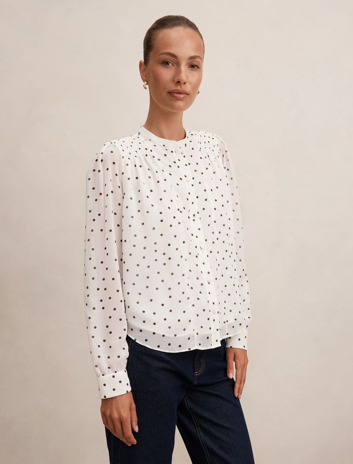Rory Sheering Blouse Cream Bower Spot | Forever New