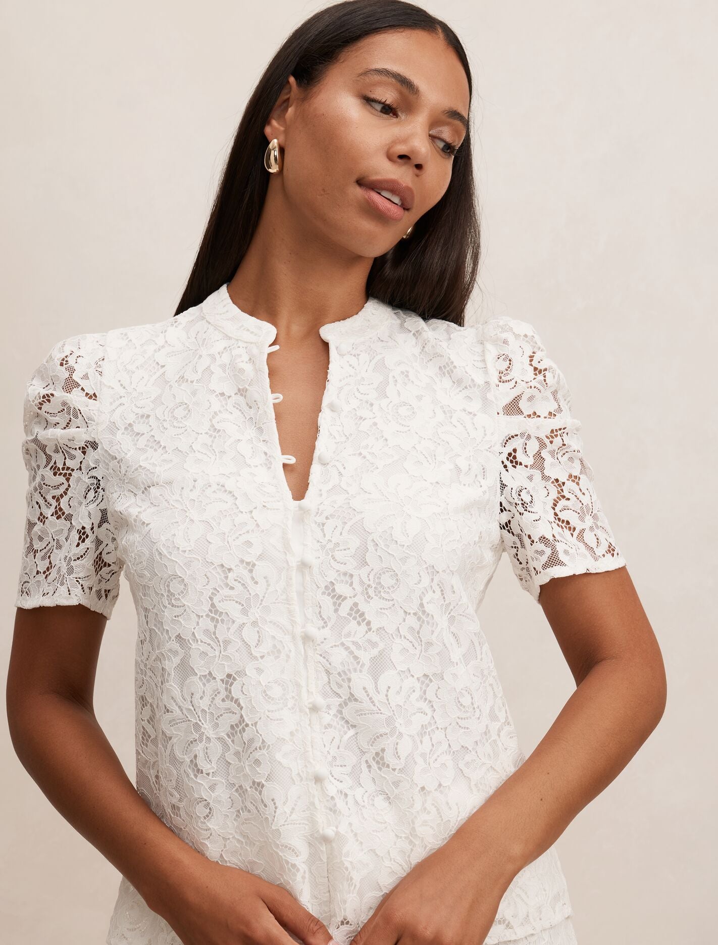 Lina Short Sleeve Lace Blouse Porcelain Co-Ord | Forever New