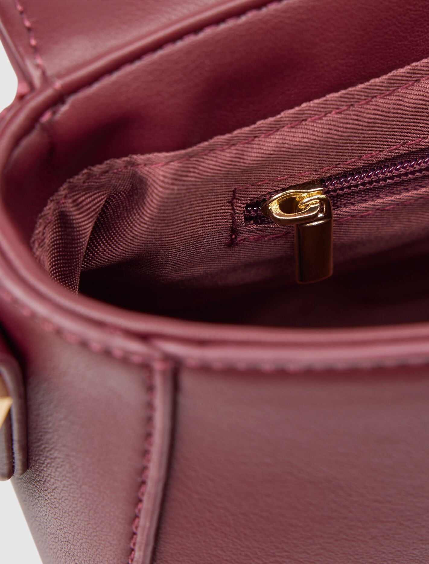 Carly Curve Lock Shoulder Bag Forever New