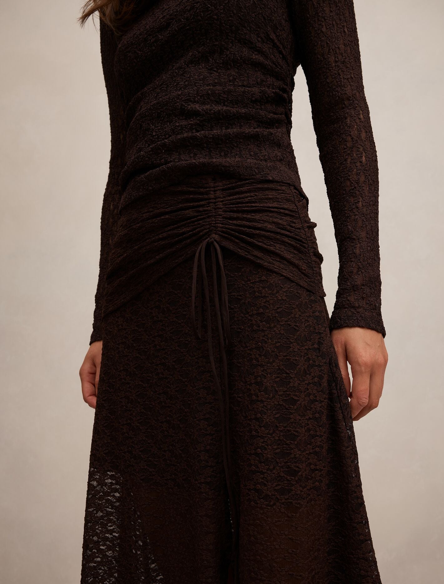 Alex Hanky Hem Lace Skirt Forever New