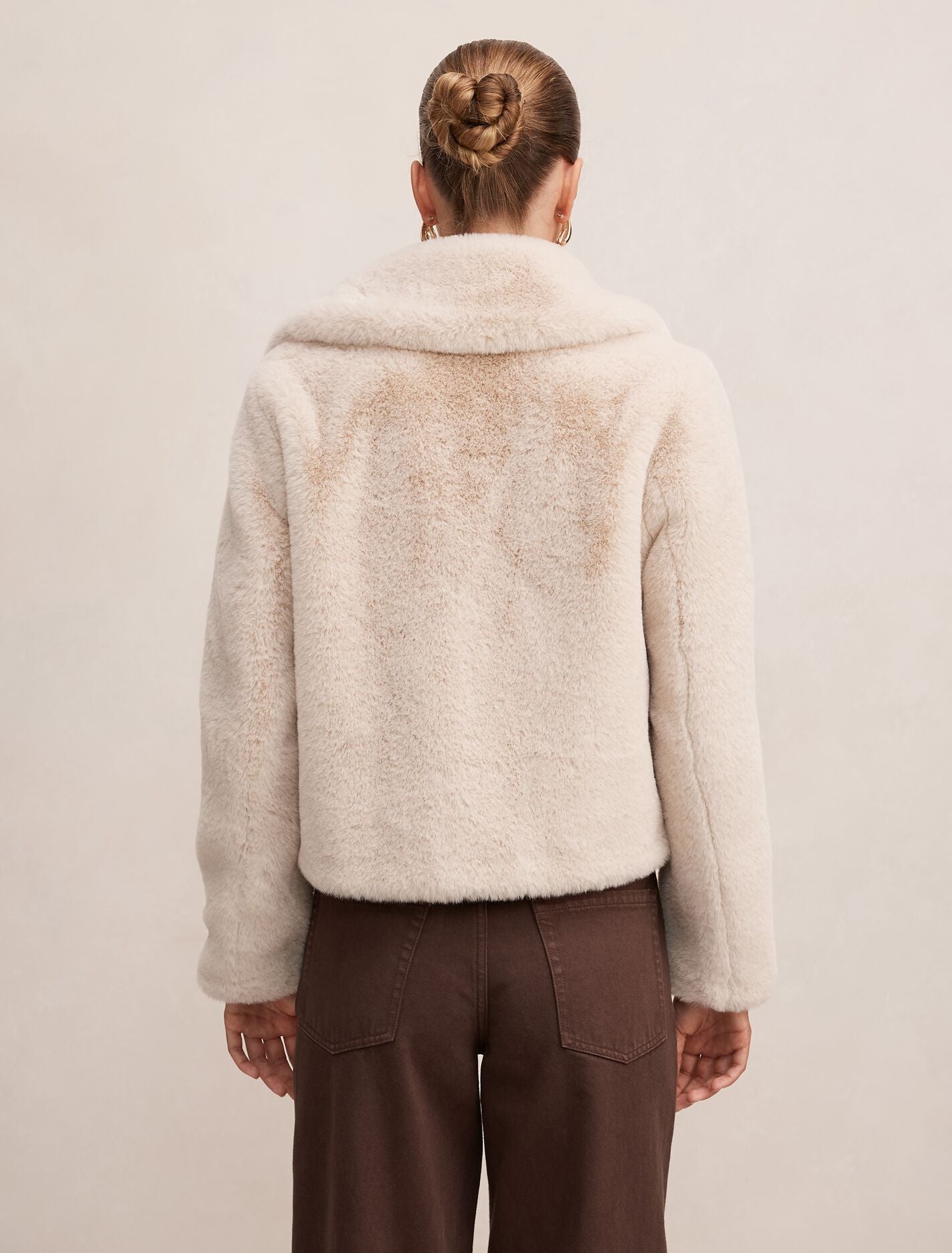 Piper Short Faux Fur Jacket Cream | Forever New