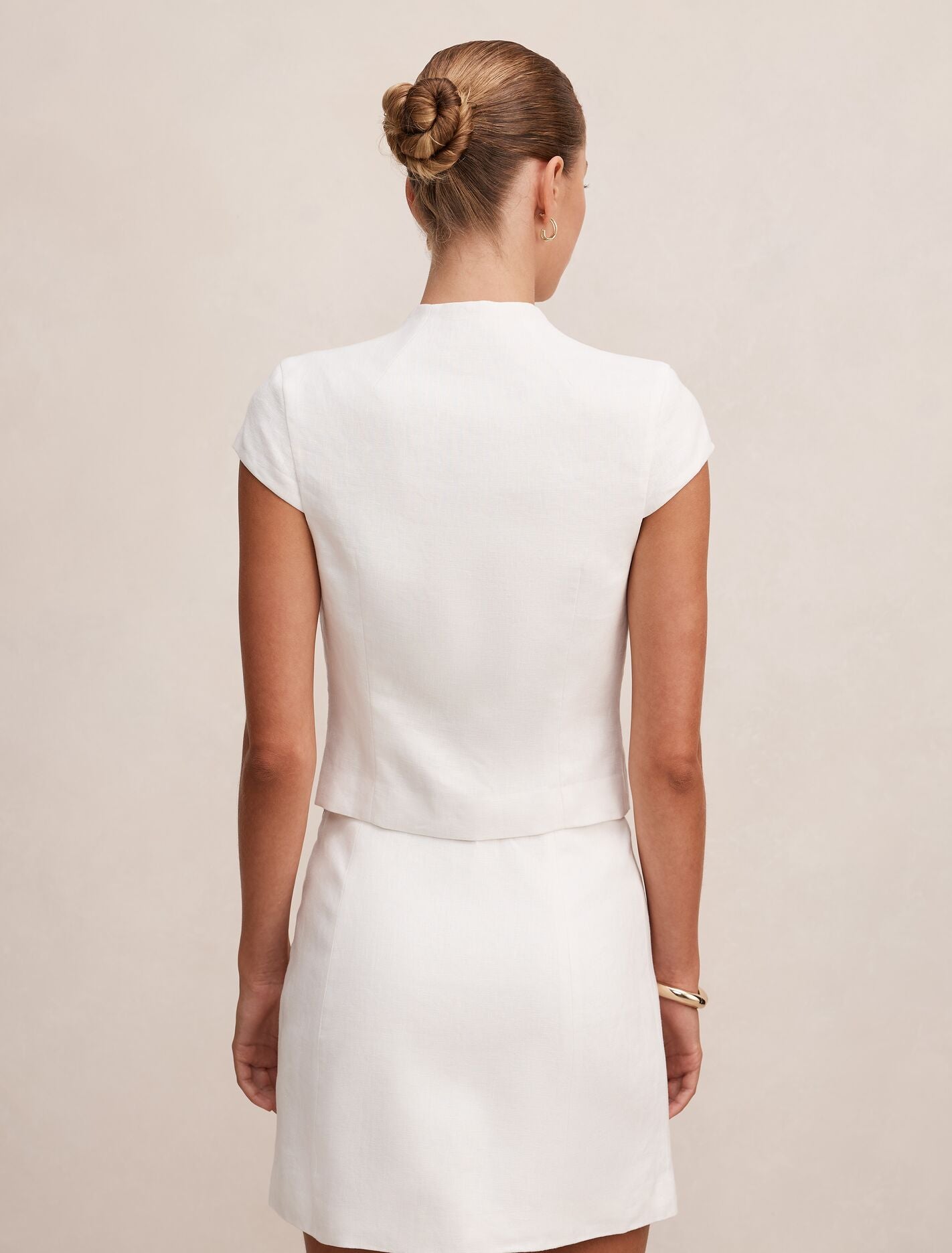 Ayla Keyhole Linen Top Forever New
