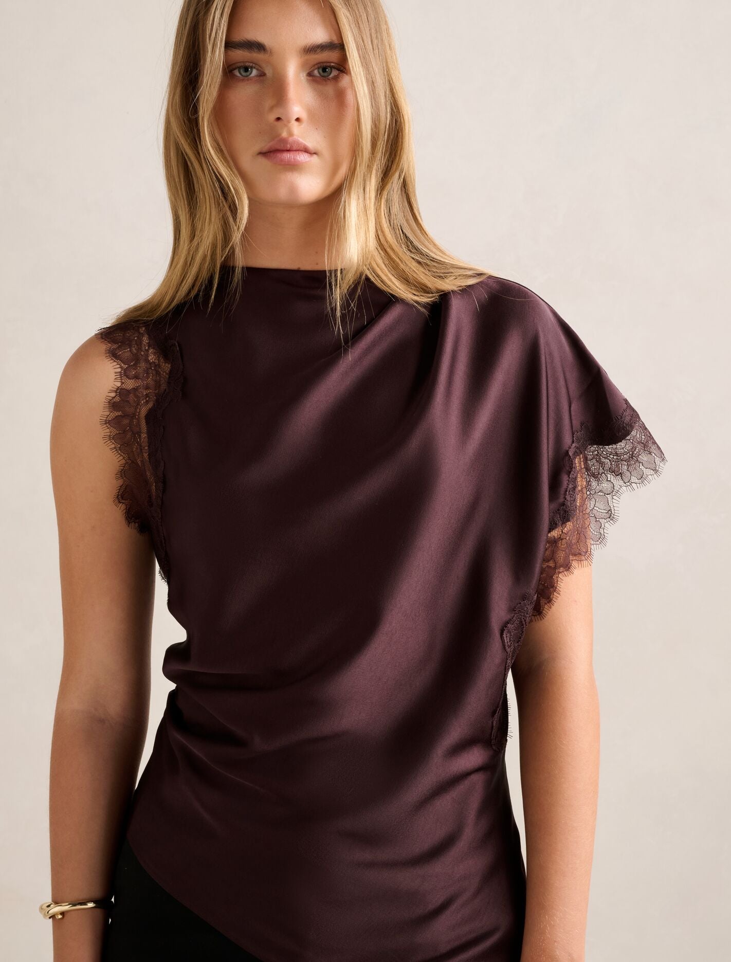 Dixie Lace Top Dark Chocolate | Forever New