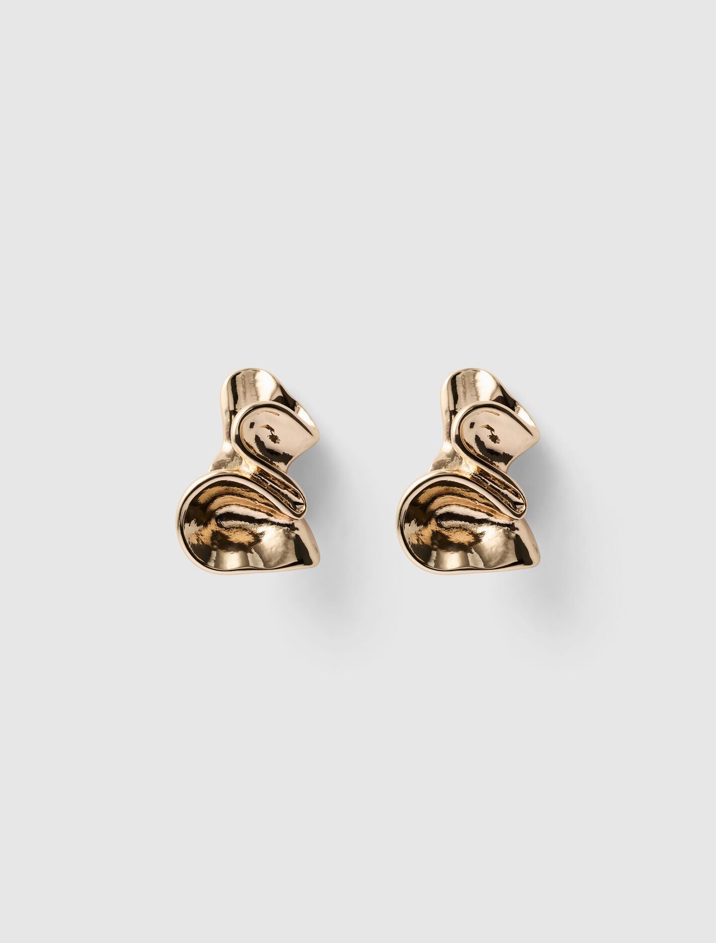 Signature Riley Curly Stud Earrings