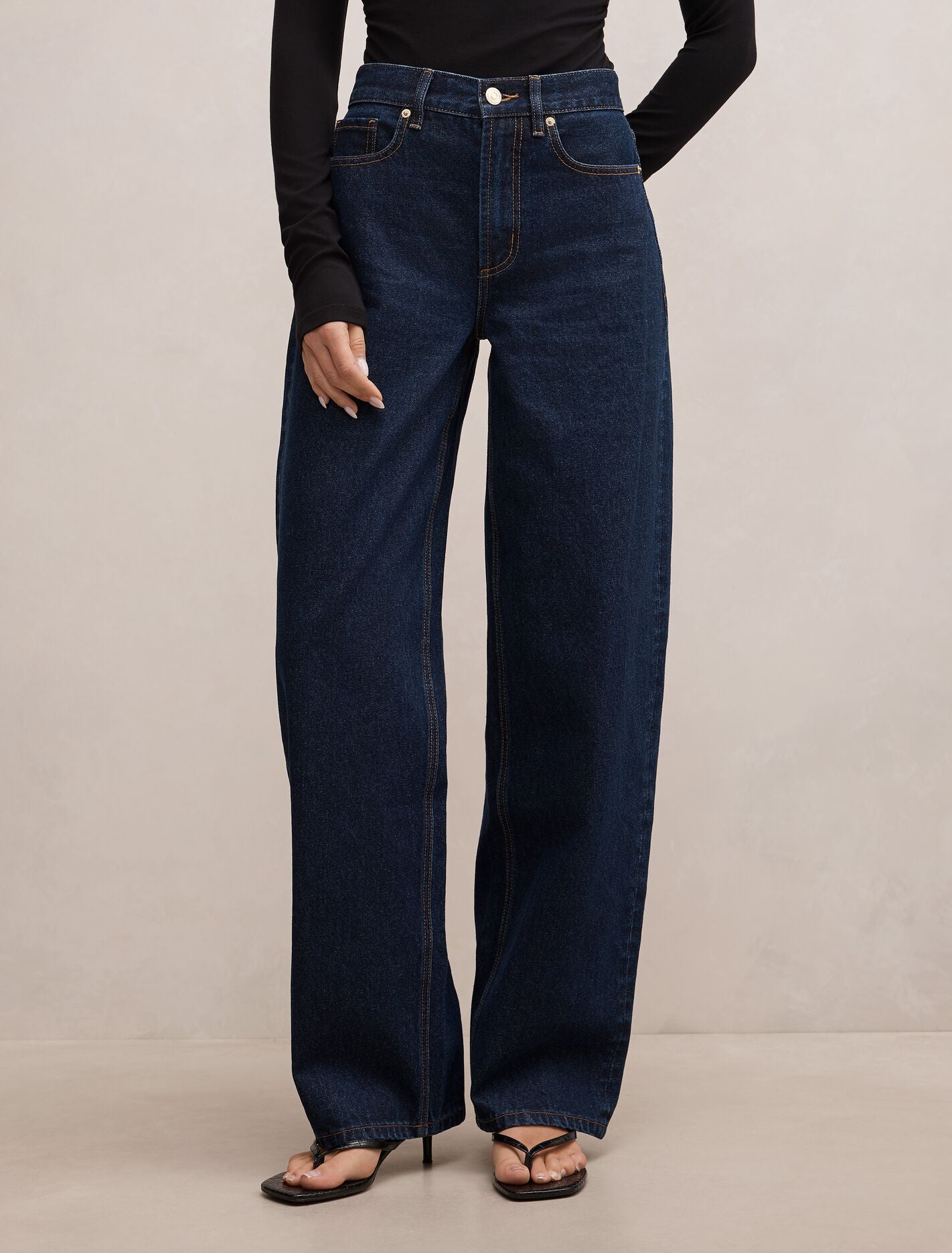Emma Mid-Rise Barrel Jeans Dark Wash Forever New