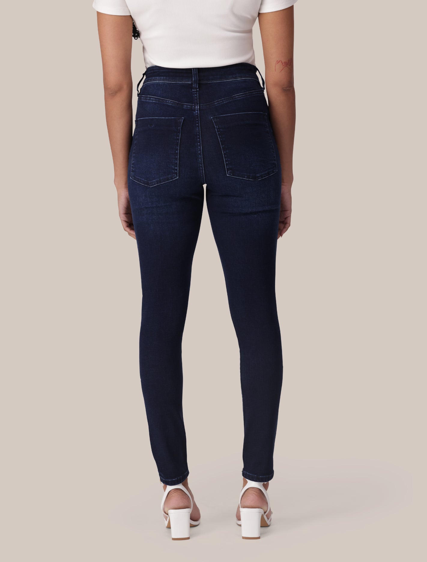 Nala Mid-Rise Skinny Jeans