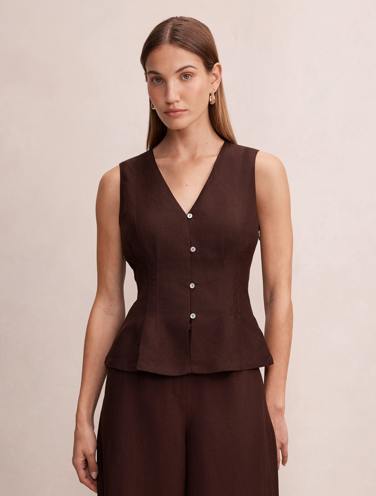Portia Pleated Linen Top Chocolate Forever New