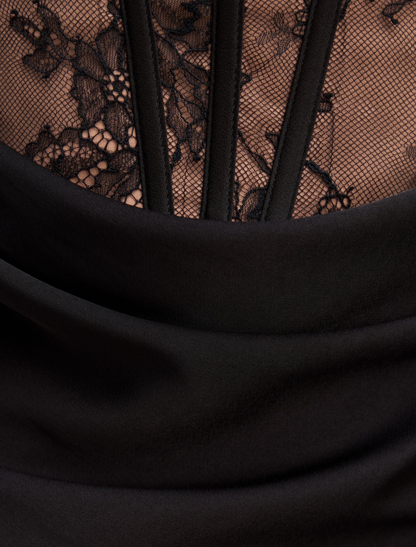 Nellie Lace Halter Maxi Dress Forever New