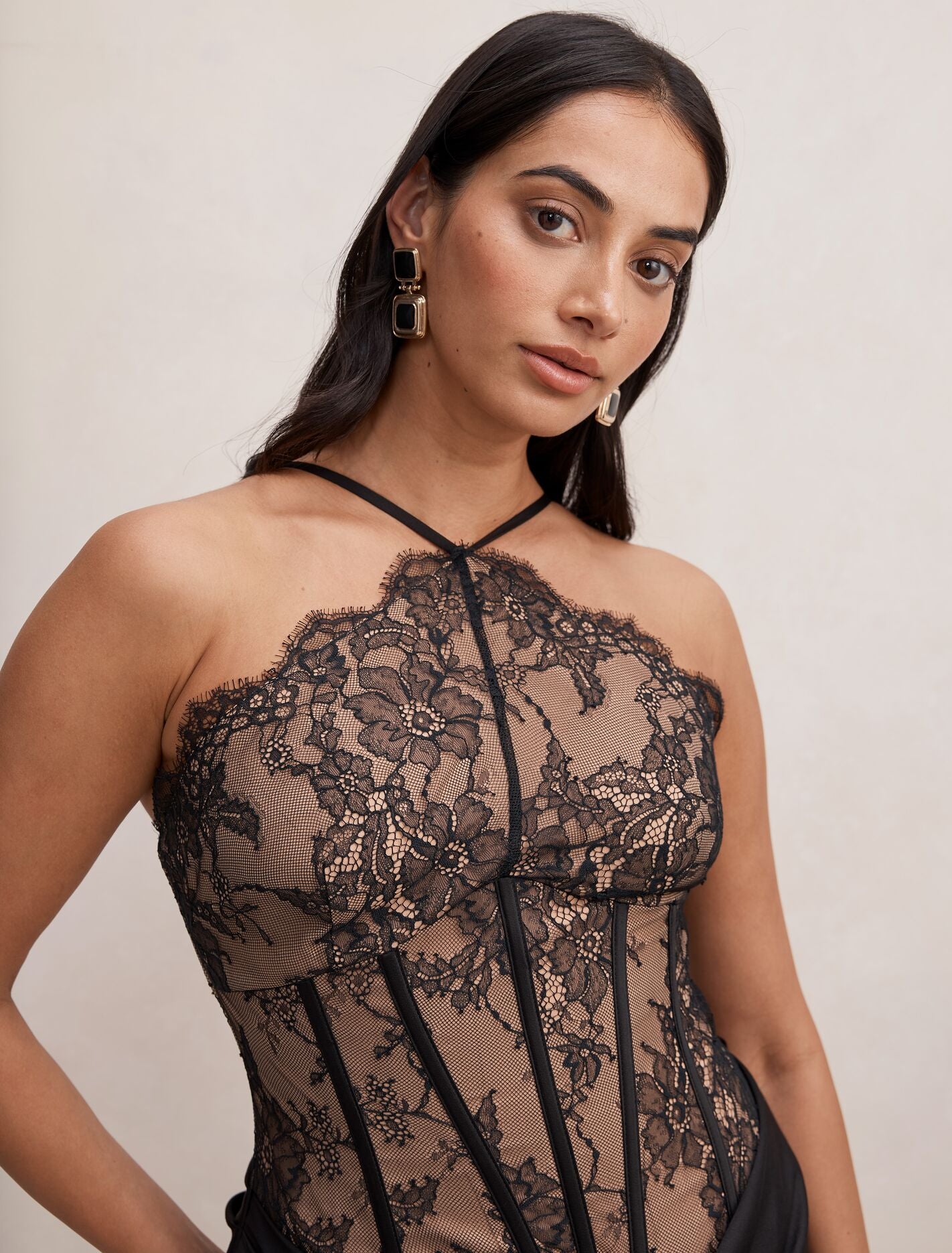 Nellie Lace Halter Maxi Dress Forever New
