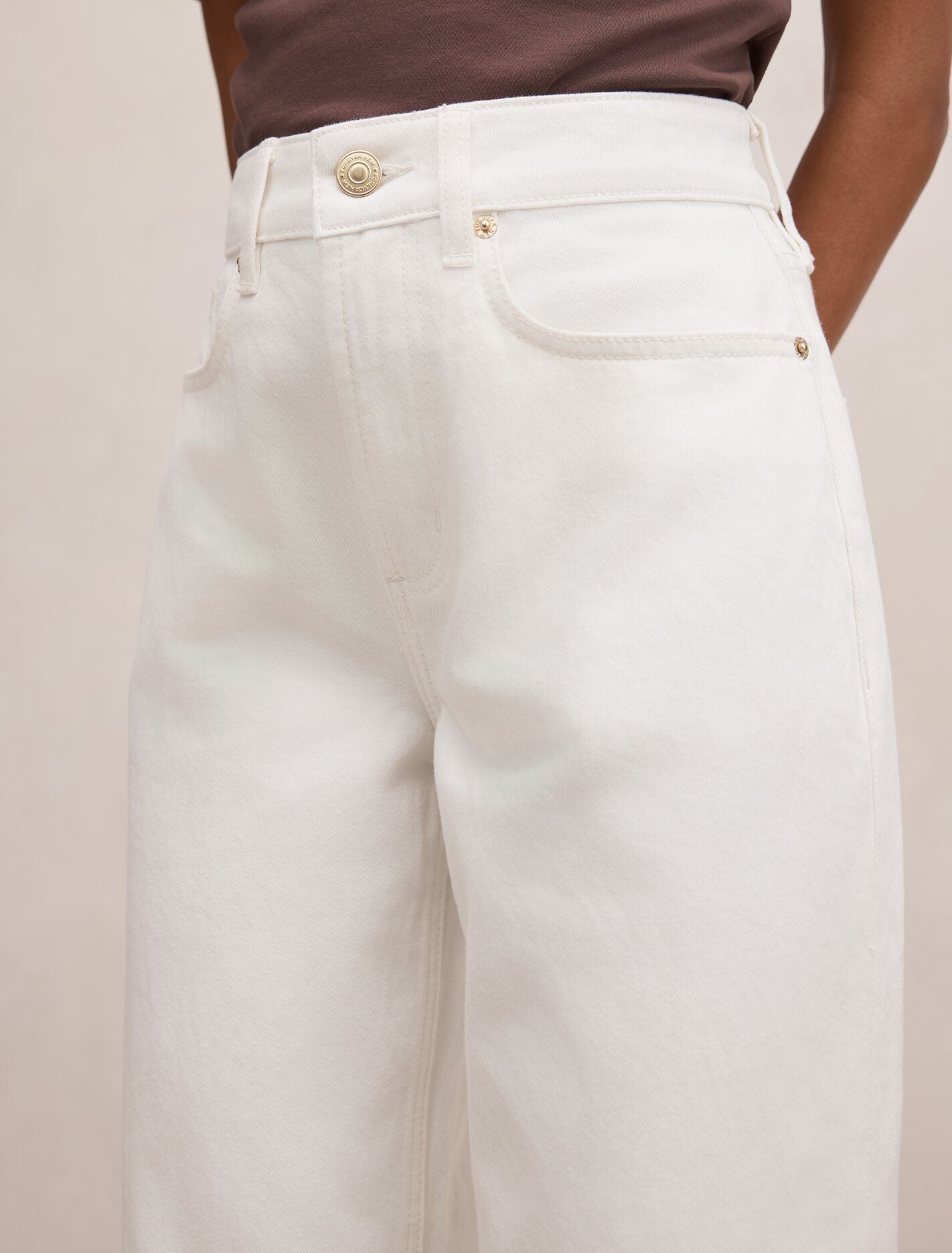 Nicki Petite Mid Rise Straight Jeans Forever New