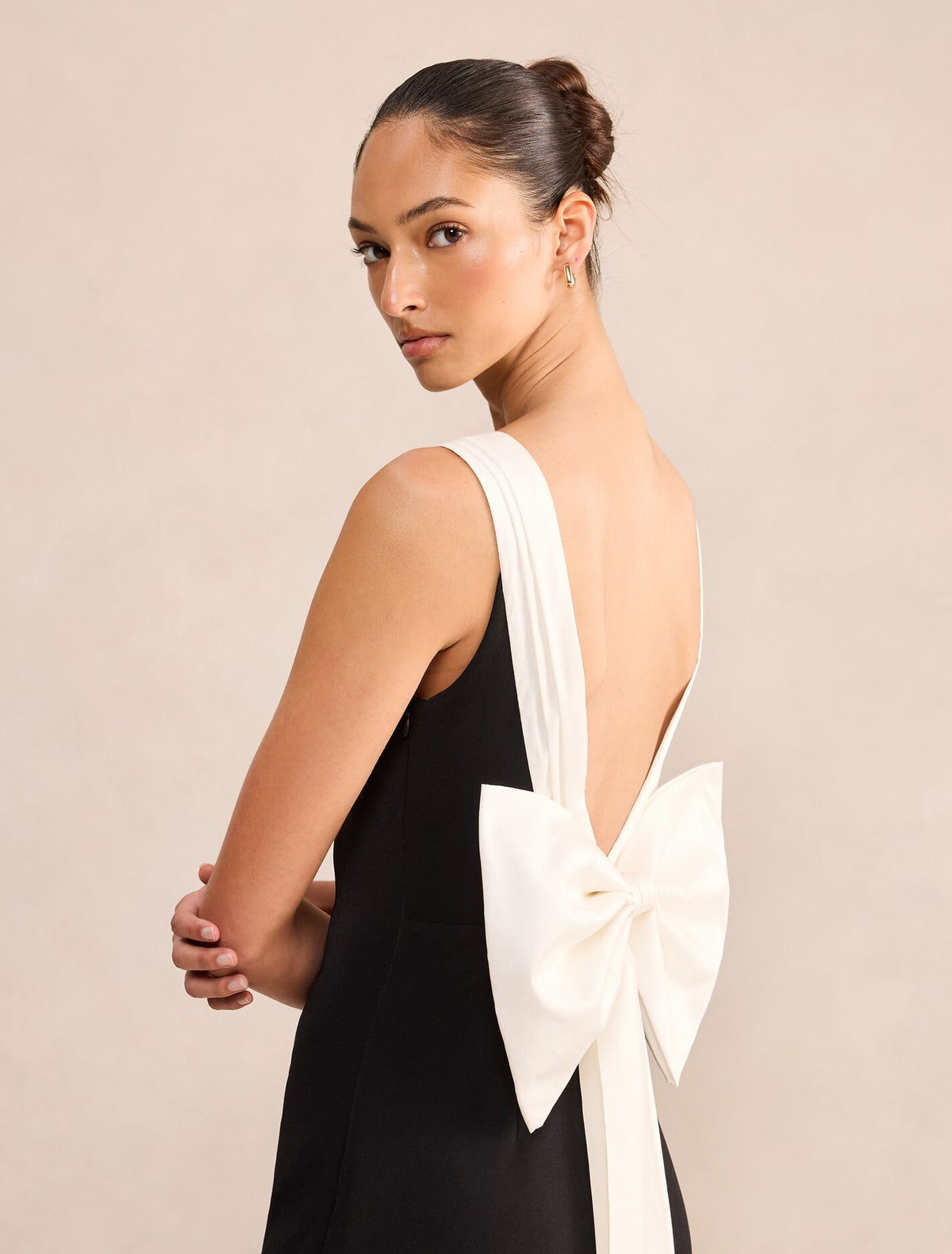 Odessa Bow Back Bodycon Dress Forever New