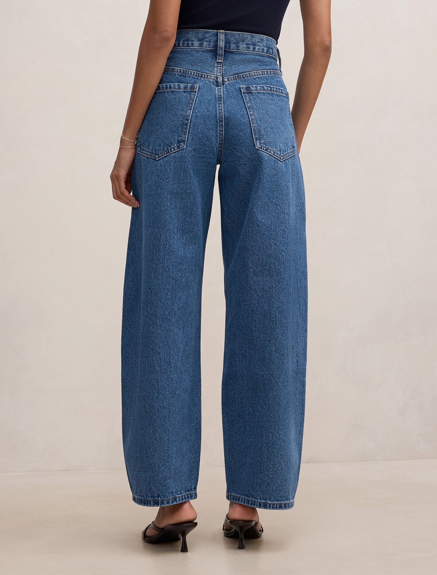 Emma Petite Mid-Rise Barrel Jeans Forever New