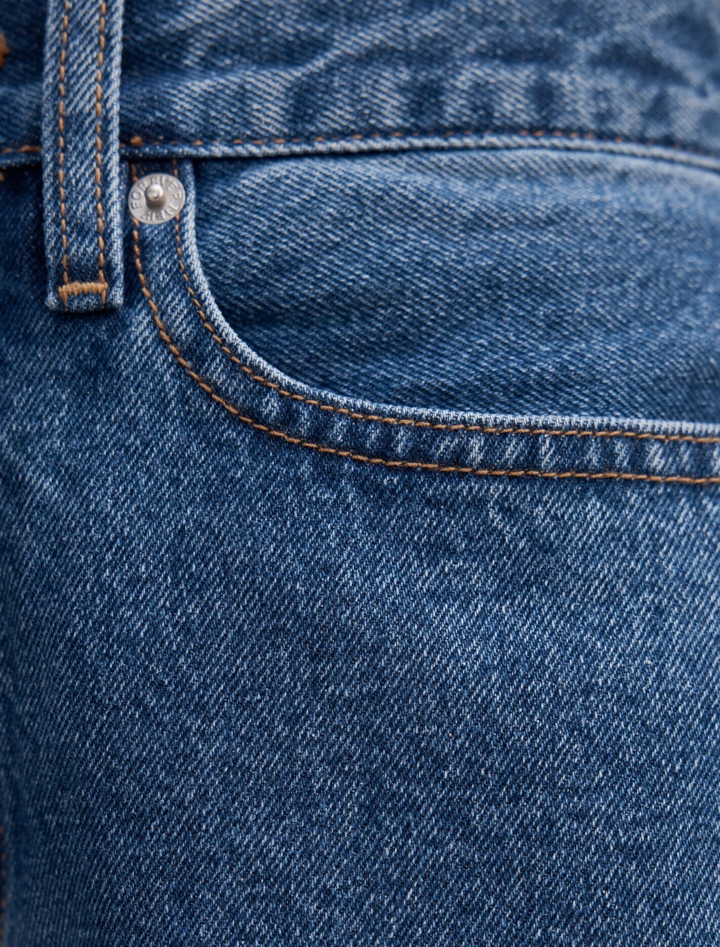 Emma Petite Mid-Rise Barrel Jeans Forever New