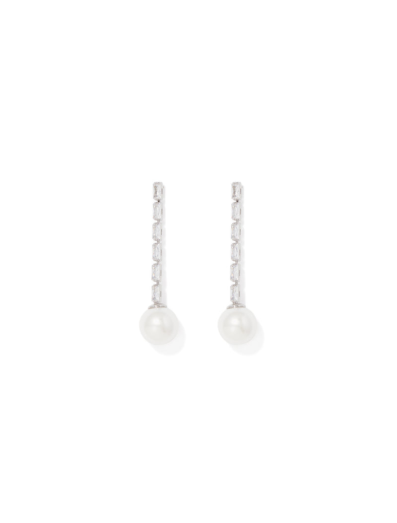 Della Fine Drop Pearl Earrings Forever New