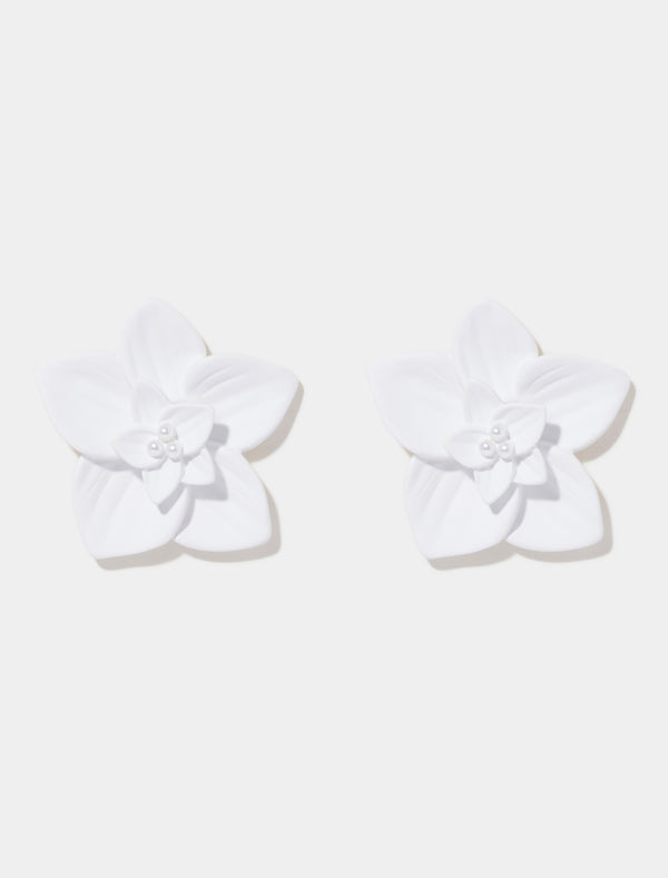 Signature Frieda Flower Stud Earrings Forever New