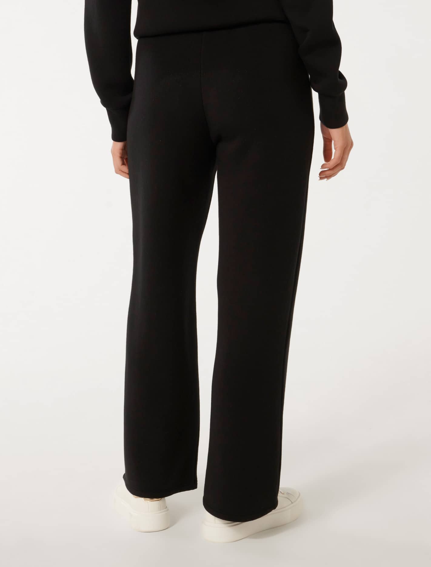 Tiana Wide Leg Sweatpants Black | Forever New