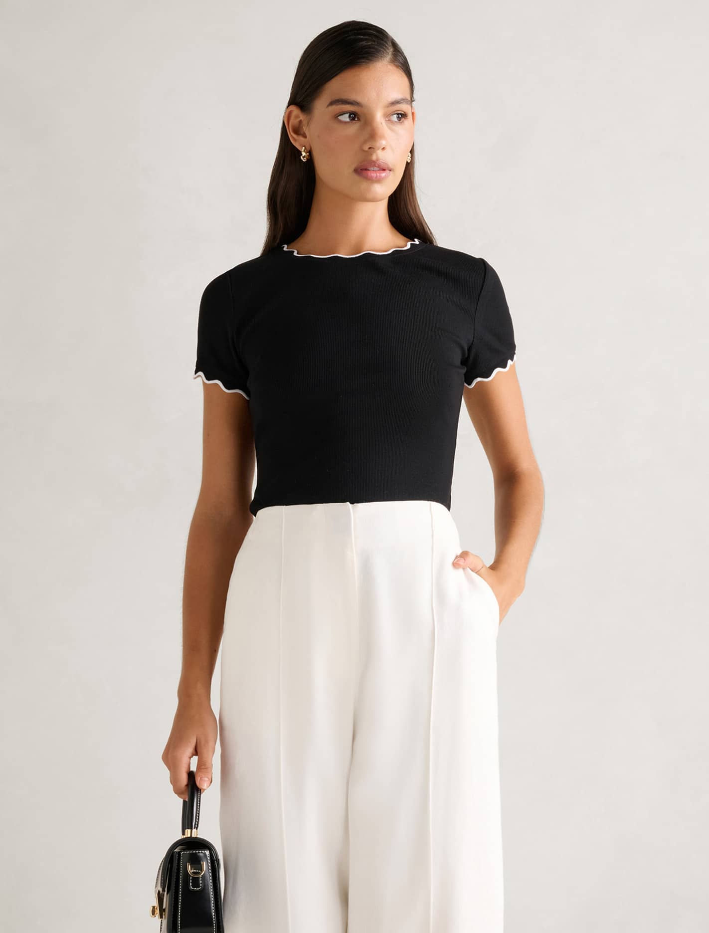 Rebecca Scallop Trim T-Shirt Black Porcelain Forever New