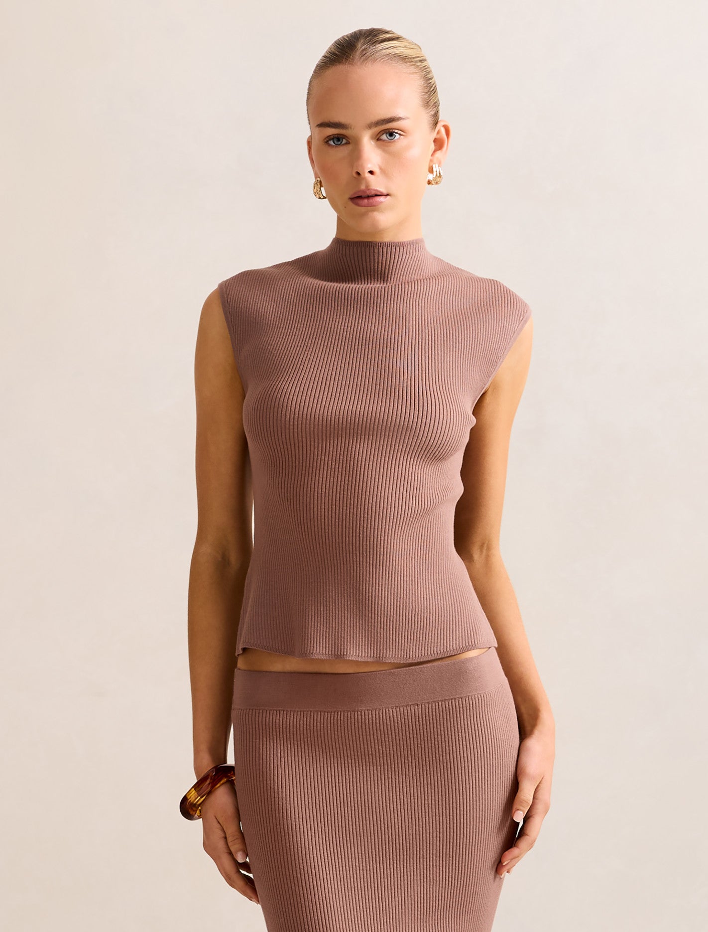Kallie Extended Shoulder Rib Top Neutral Forever New