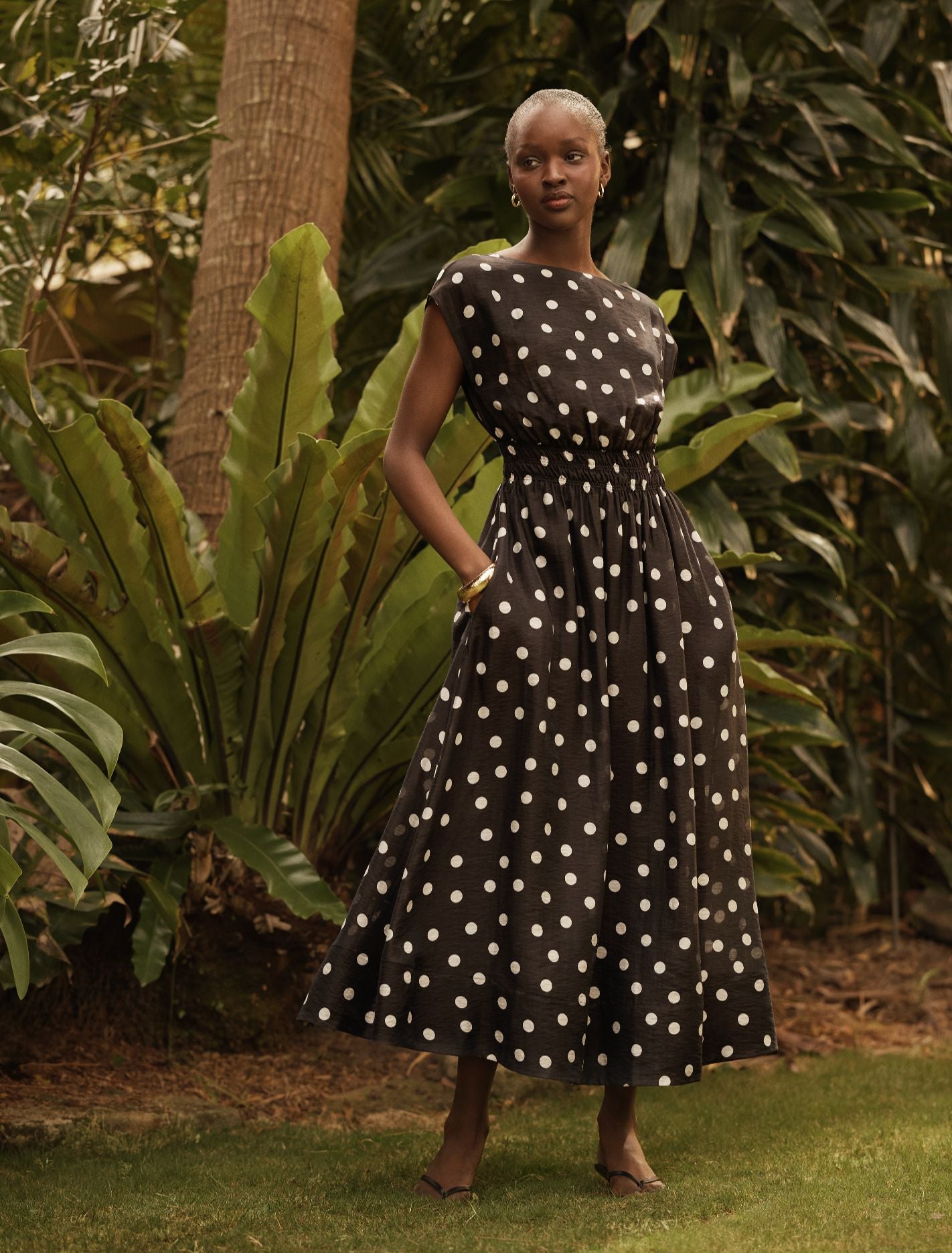 Callie Elastic Waist Midi Dress Forever New