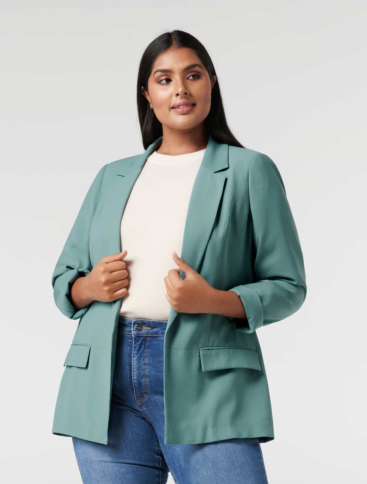 Victoria Curve Boyfriend Blazer Soft Green Forever New
