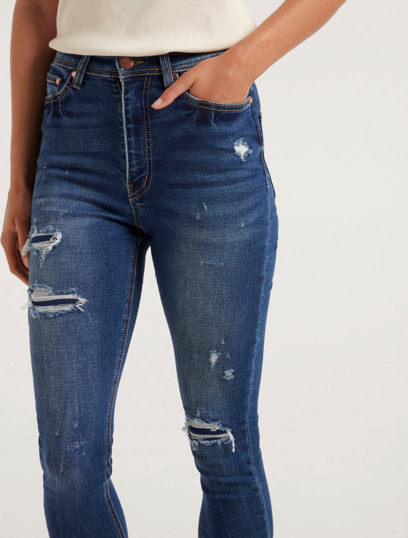 Ashley Mid-Rise Ankle Skinny Jeans Forever New