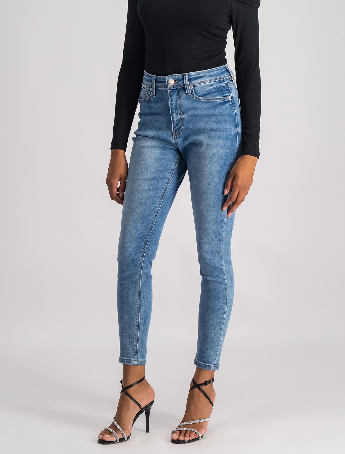 Jeans et collection en denim pour femme | FR Jeans et collection en denim pour femme | FR